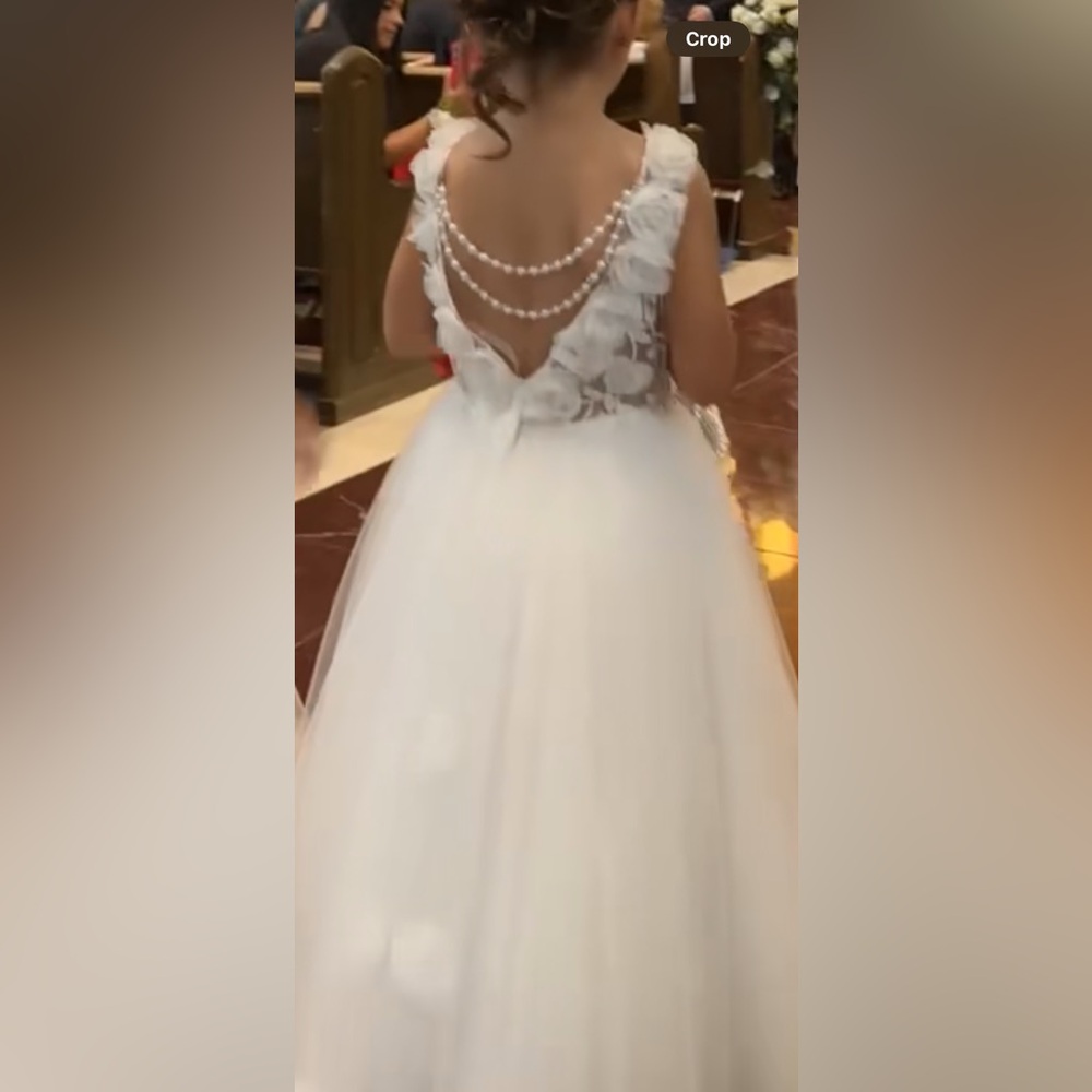 Flower Girl Dress White Flowers pearl necklace Girl age 4, 5 and 6